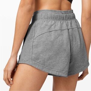 Lululemon inner glow high rise shorts 3” sz8